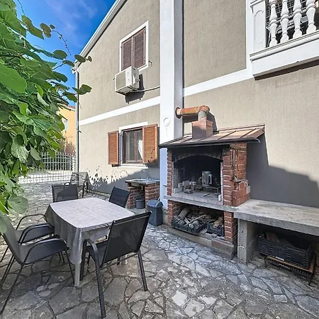 Apartamento Emma By Interhome *